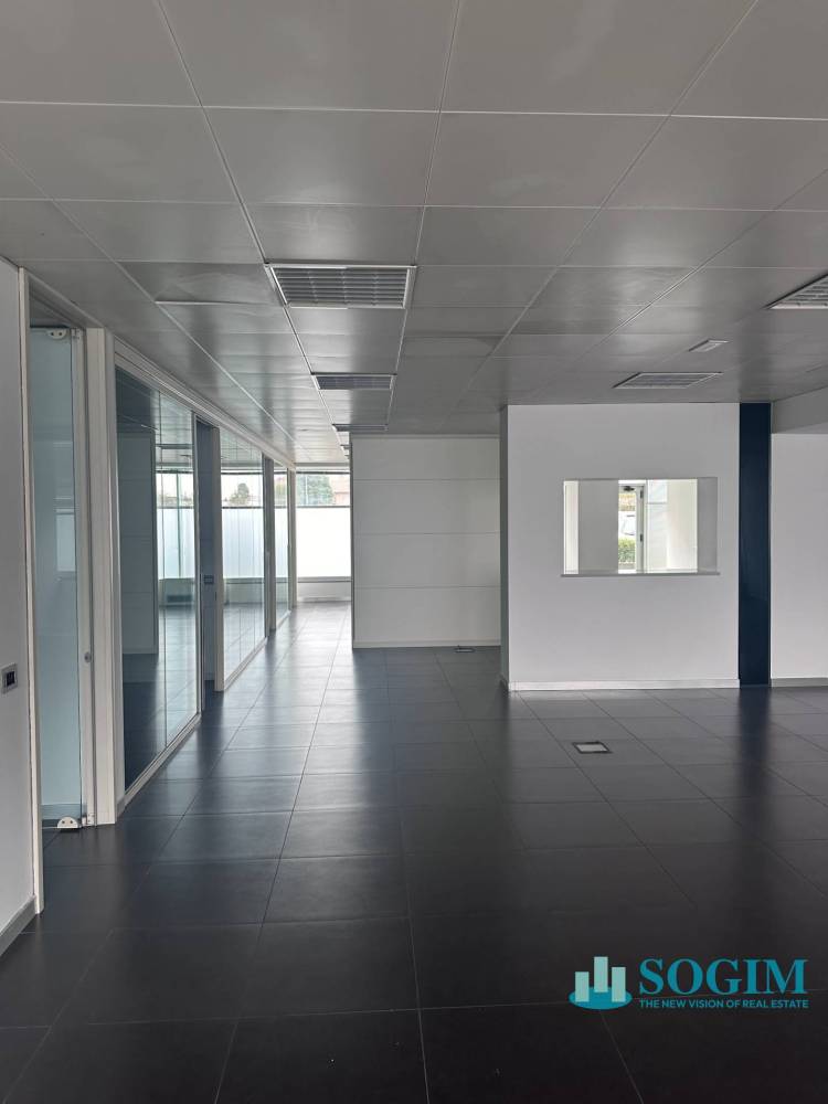 ufficio in vendita a Desio
