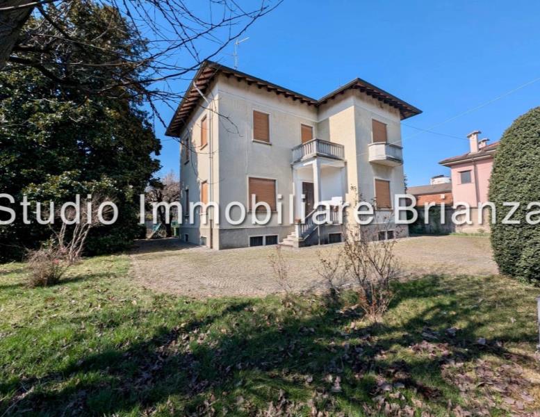 casa indipendente in vendita a Desio