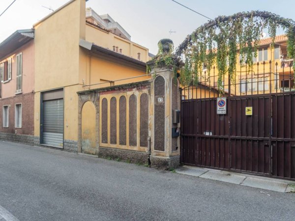 ufficio in vendita a Desio