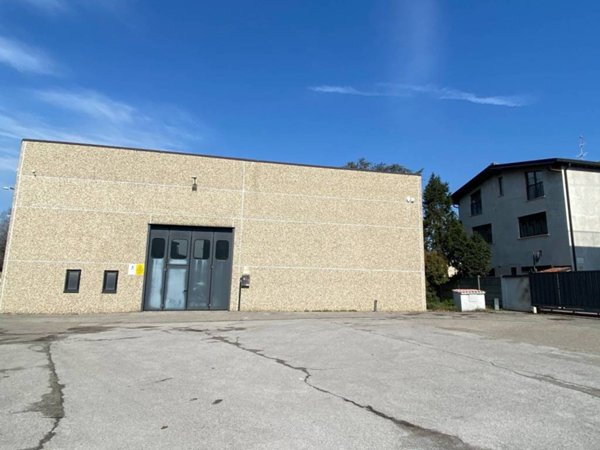 capannone in vendita a Desio