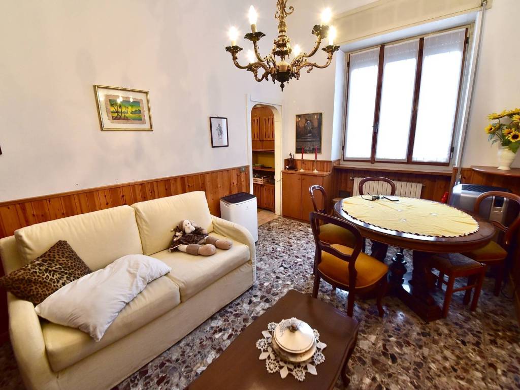casa indipendente in vendita a Desio