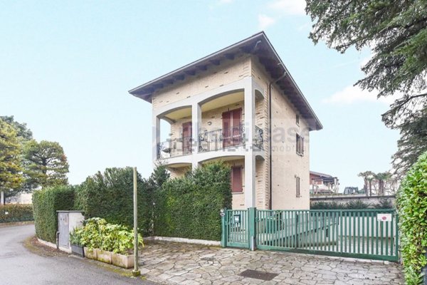 casa indipendente in vendita a Desio