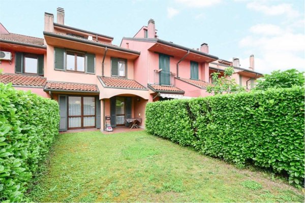 casa indipendente in vendita a Desio