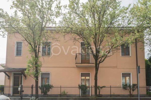 casa indipendente in vendita a Desio
