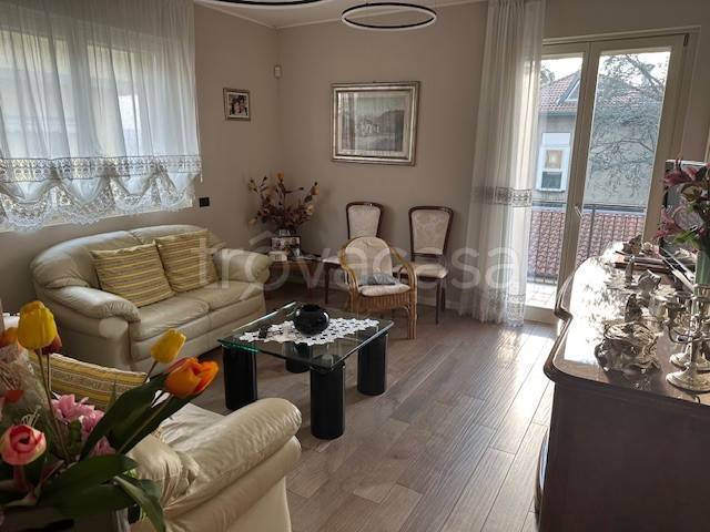 appartamento in vendita a Desio