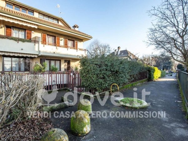 casa indipendente in vendita a Desio