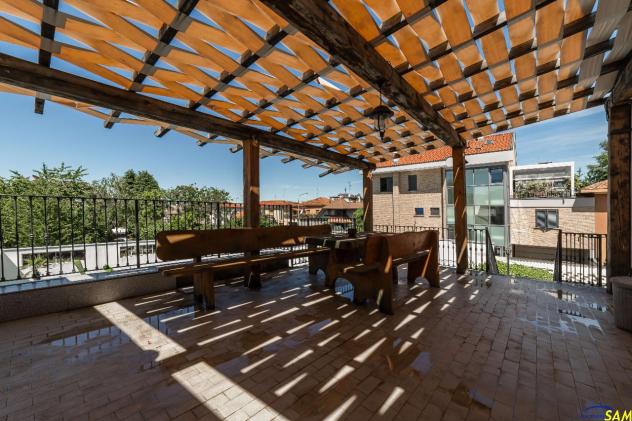 casa indipendente in vendita a Desio