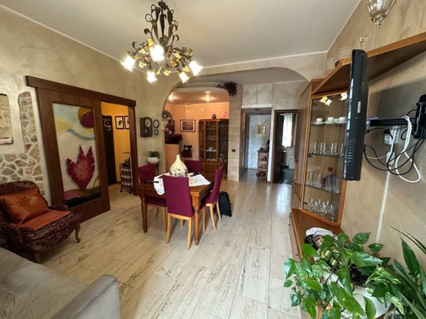 casa indipendente in vendita a Desio