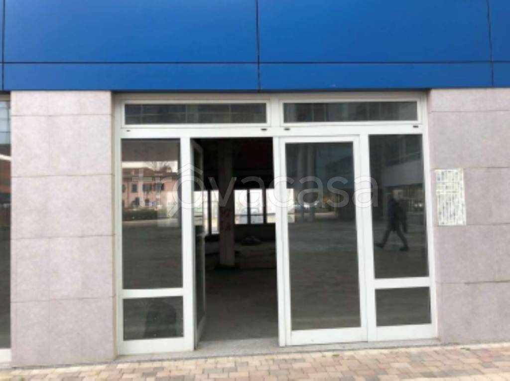 negozio in vendita a Desio