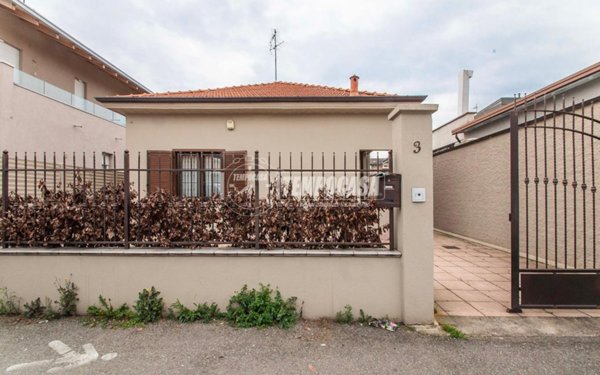 casa indipendente in vendita a Desio