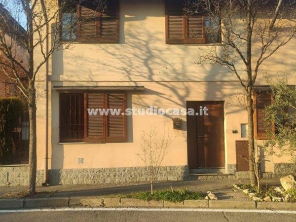 casa indipendente in vendita a Desio
