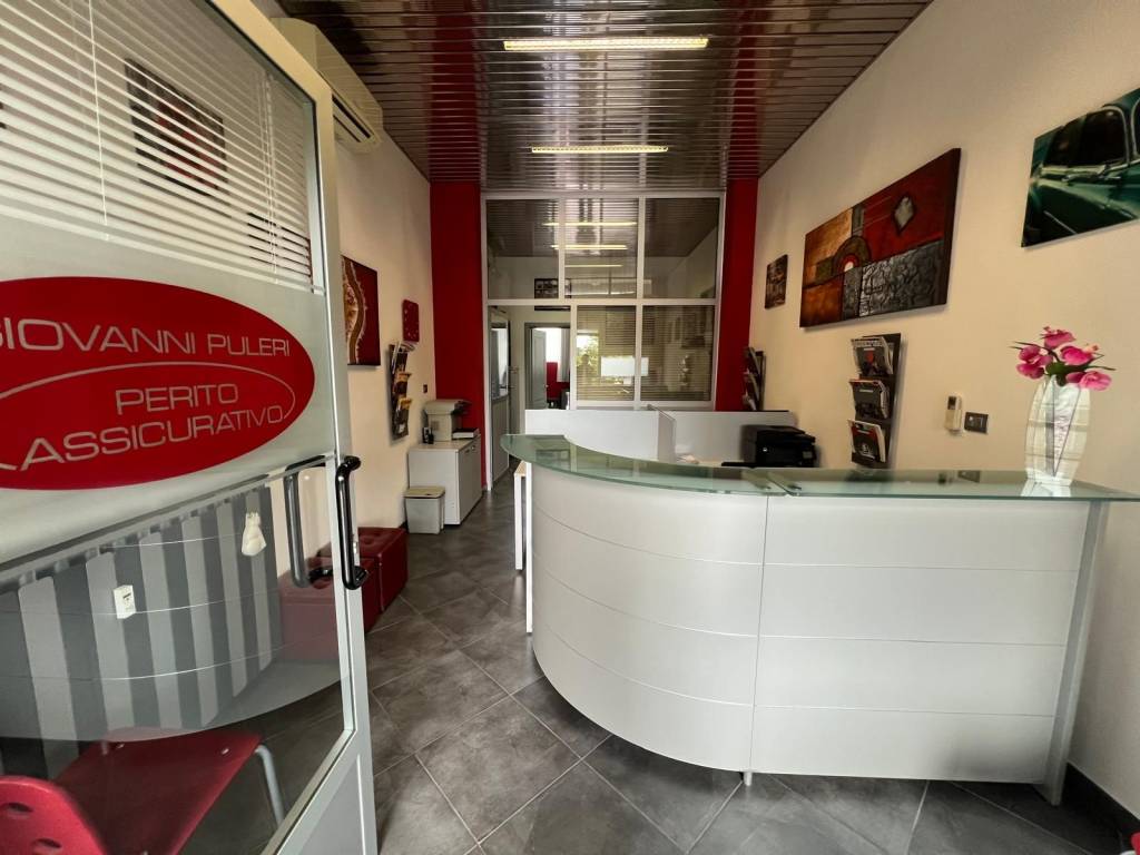 ufficio in vendita a Desio
