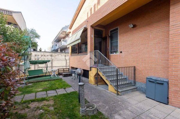 casa indipendente in vendita a Desio