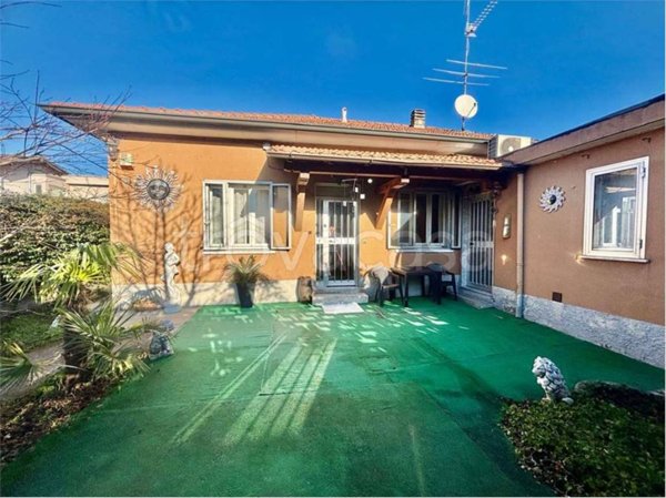 casa indipendente in vendita a Desio