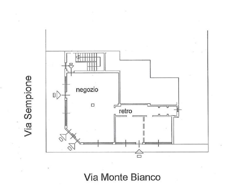 locale commerciale in vendita a Desio