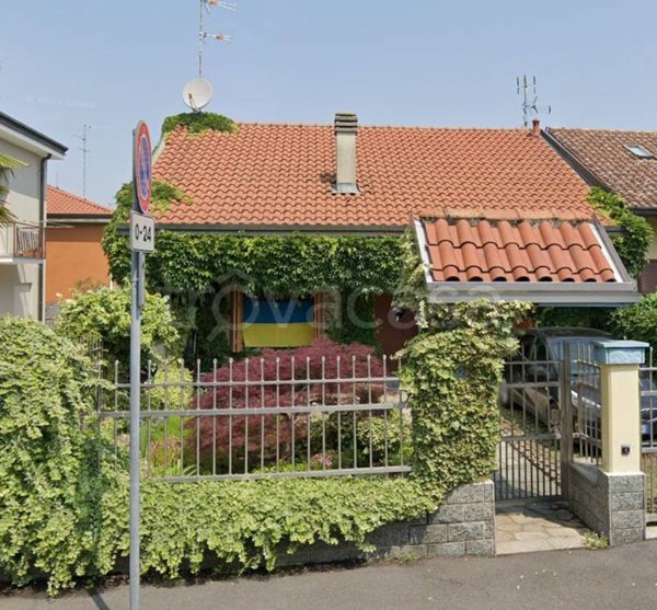 casa indipendente in vendita a Desio