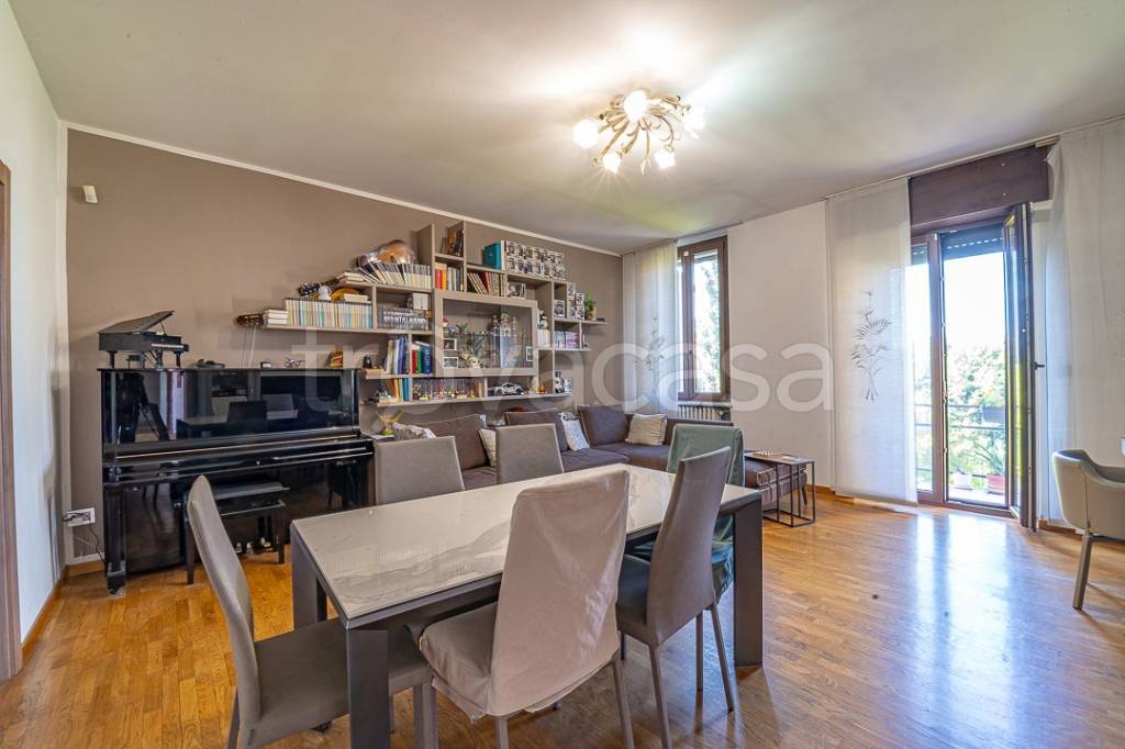 appartamento in vendita a Desio