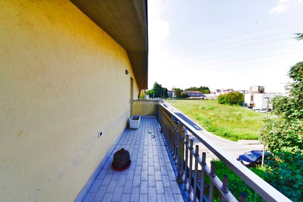 casa indipendente in vendita a Desio