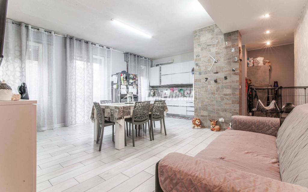 appartamento in vendita a Desio