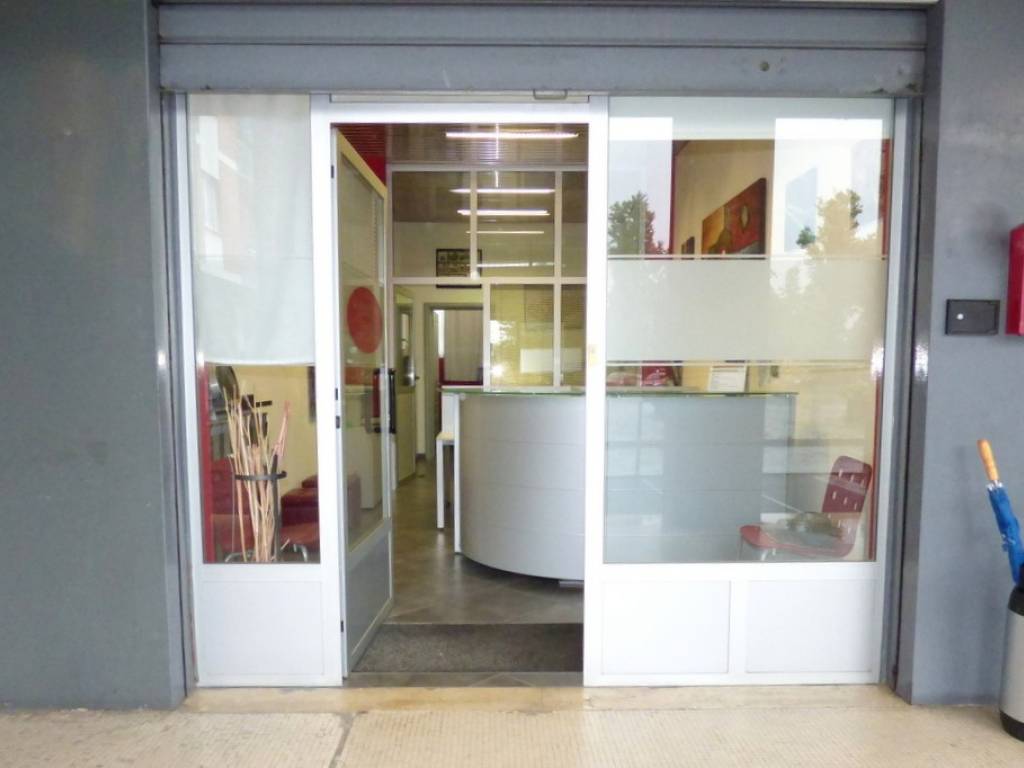 negozio in vendita a Desio