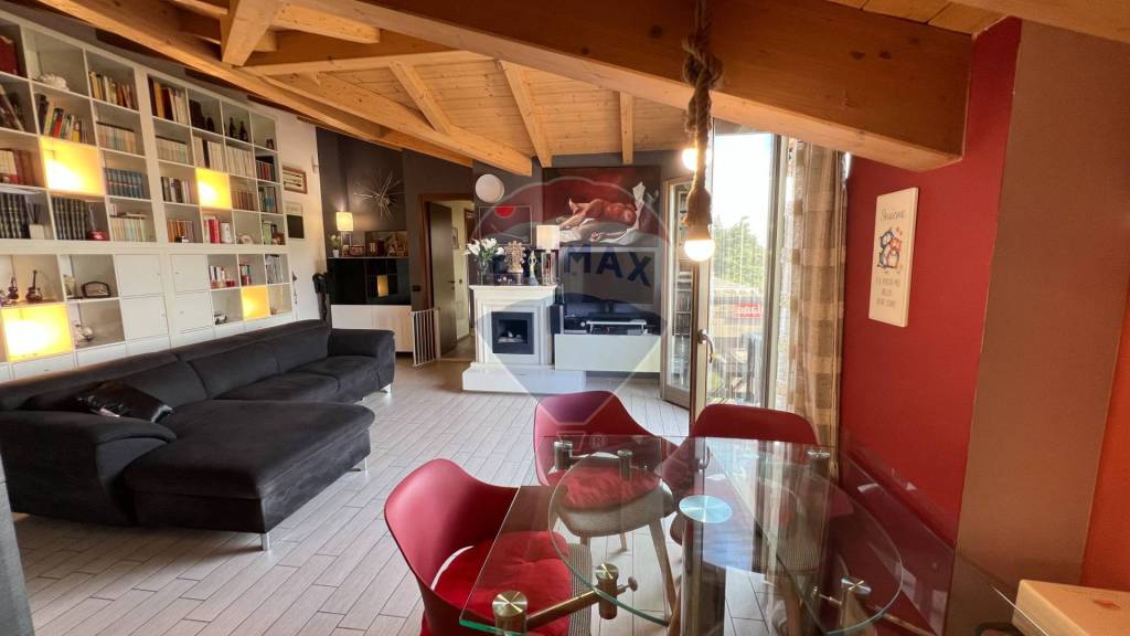 appartamento in vendita a Desio