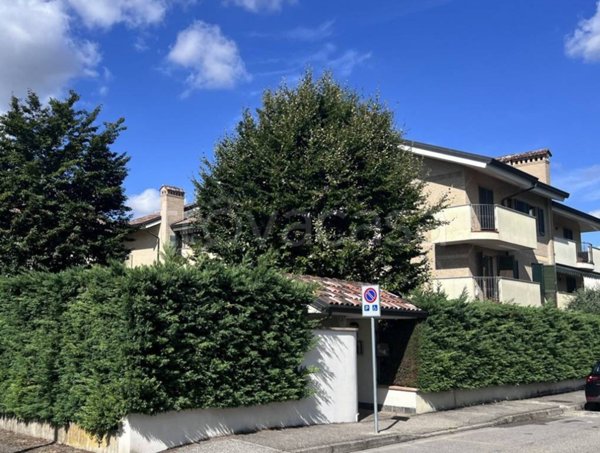 appartamento in vendita a Desio