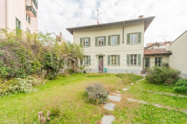 casa indipendente in vendita a Desio