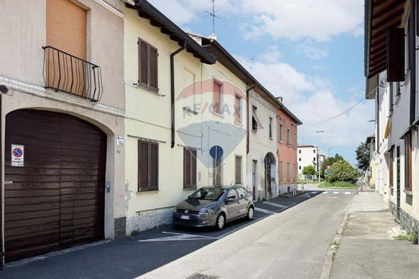 casa indipendente in vendita a Desio
