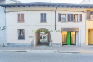 casa indipendente in vendita a Desio