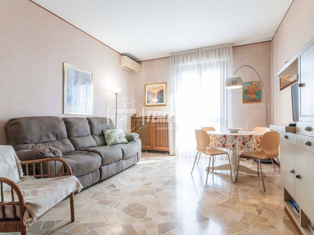 appartamento in vendita a Desio