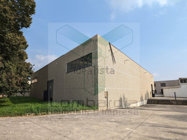 capannone in vendita a Desio