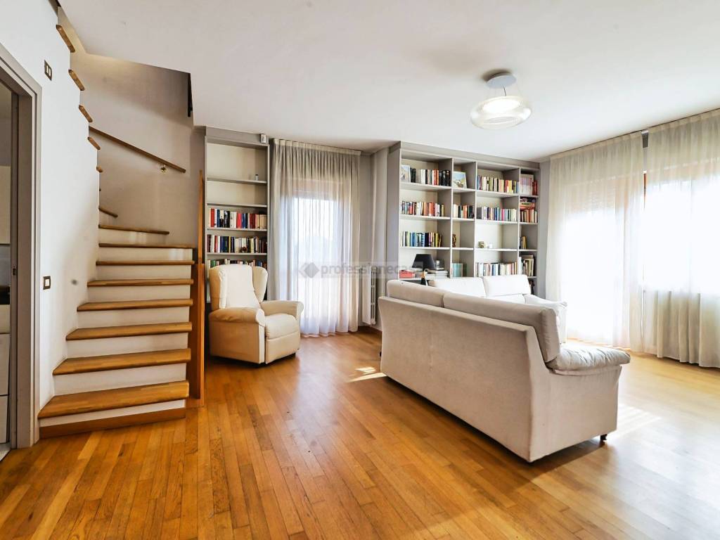 appartamento in vendita a Desio