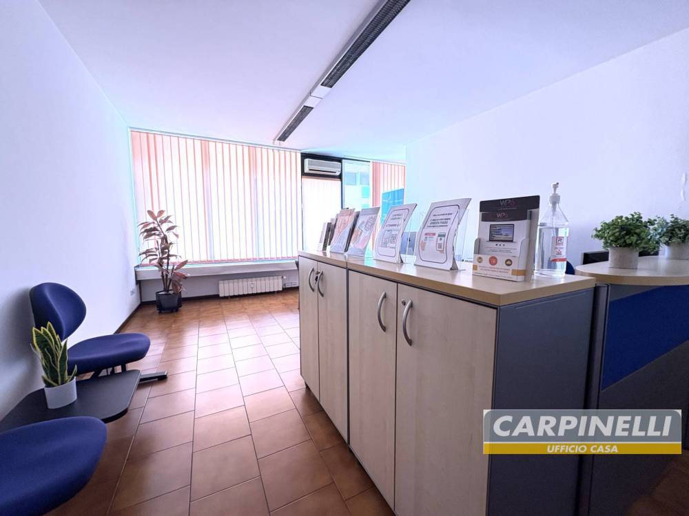 ufficio in vendita a Desio
