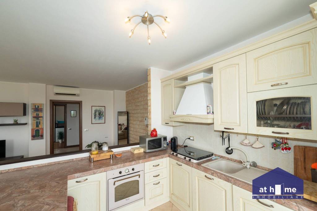 appartamento in vendita a Desio