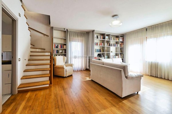 appartamento in vendita a Desio