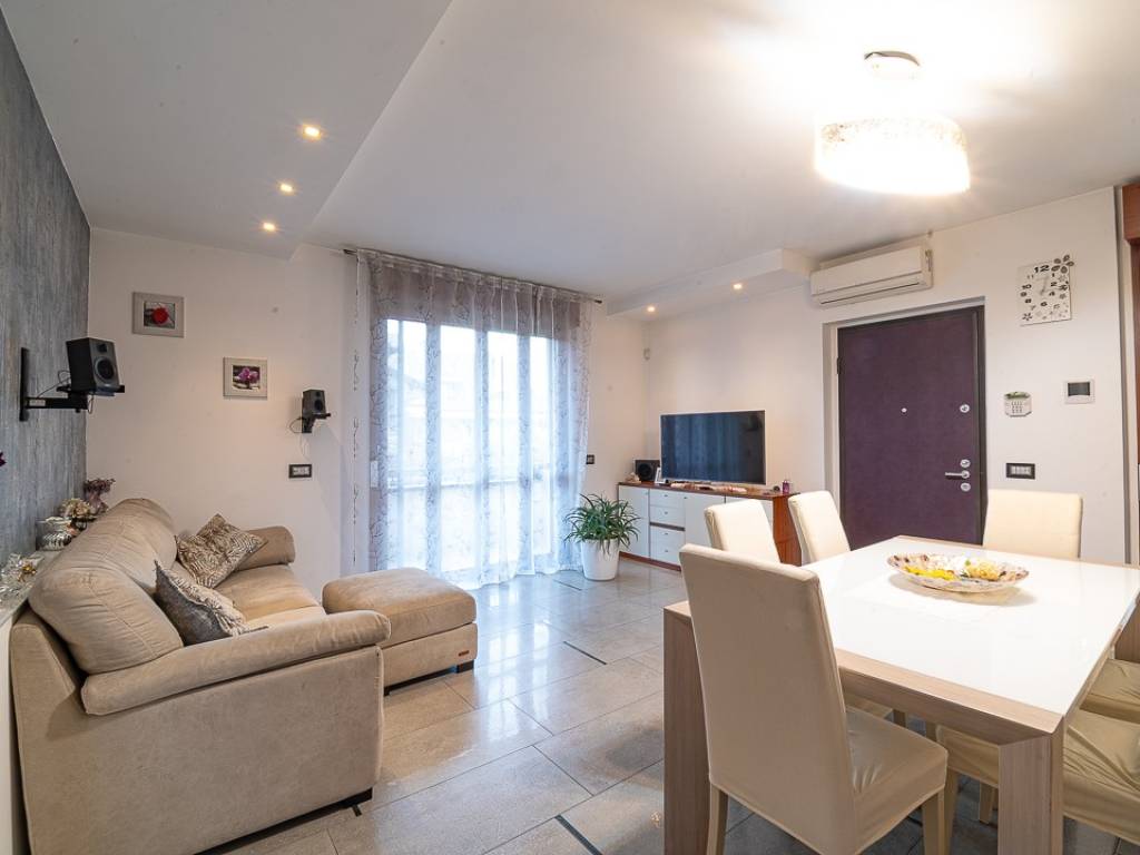 appartamento in vendita a Desio