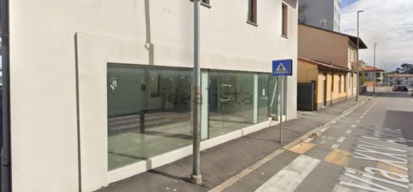 negozio in vendita a Desio