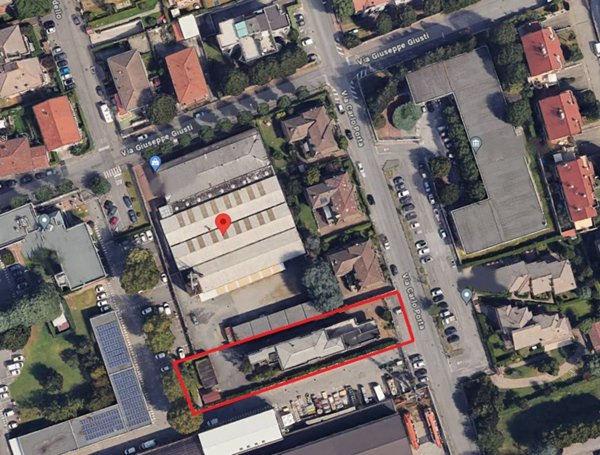 locale commerciale in vendita a Desio