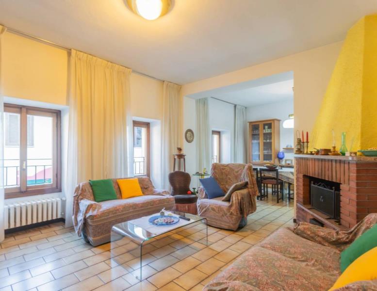 casa indipendente in vendita a Desio