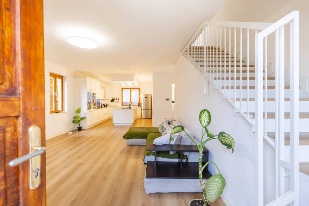 casa indipendente in vendita a Desio