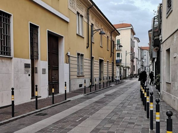 ufficio in vendita a Desio