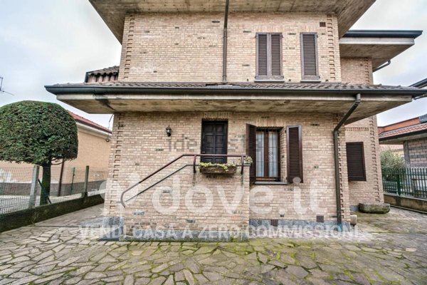 casa indipendente in vendita a Desio