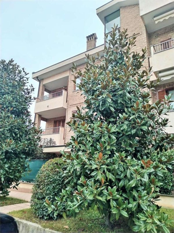 appartamento in vendita a Desio