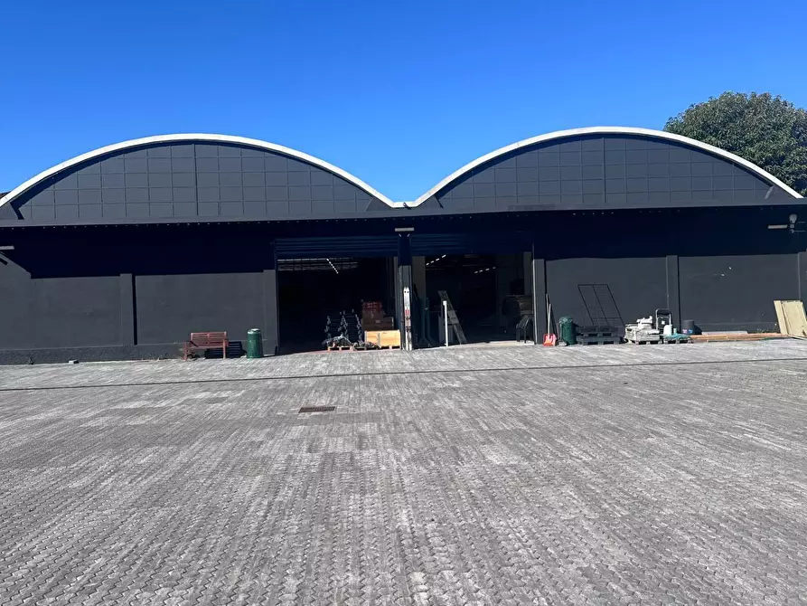 negozio in vendita a Desio