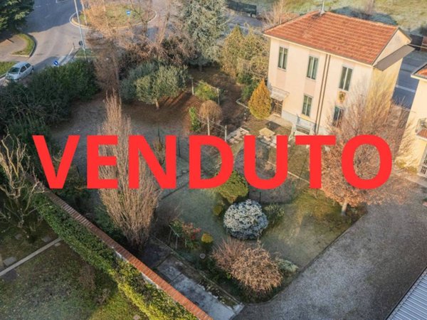 casa indipendente in vendita a Desio
