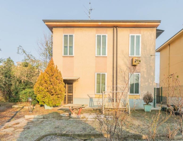 casa indipendente in vendita a Desio
