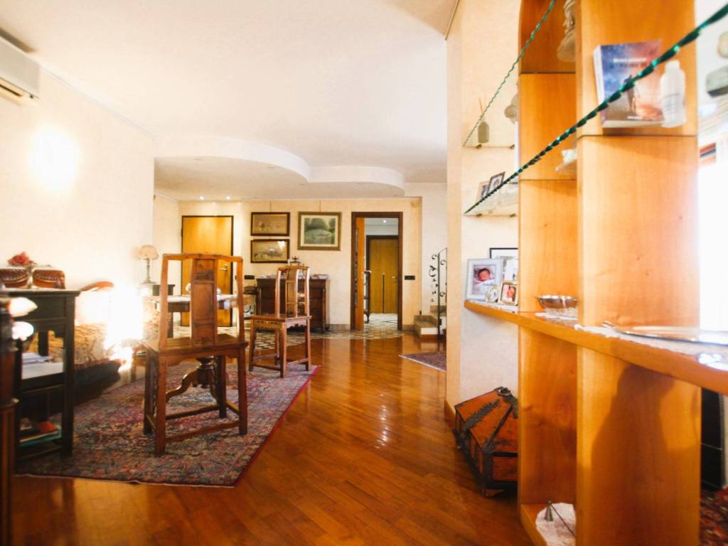 appartamento in vendita a Desio