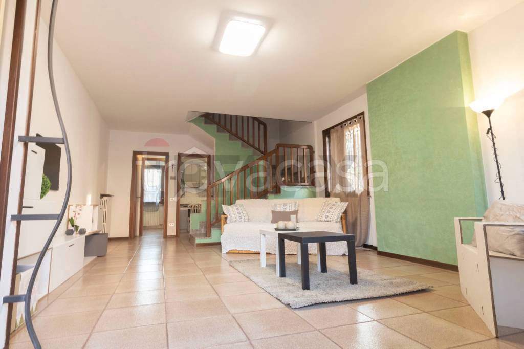 casa indipendente in vendita a Desio
