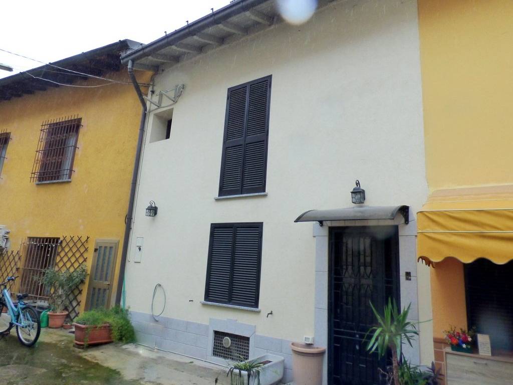 casa indipendente in vendita a Desio