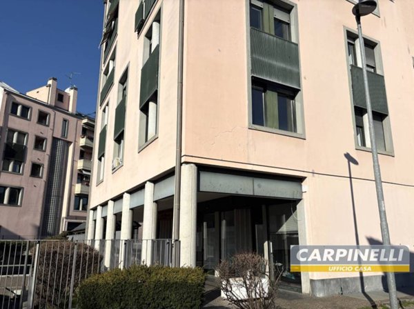 negozio in vendita a Desio